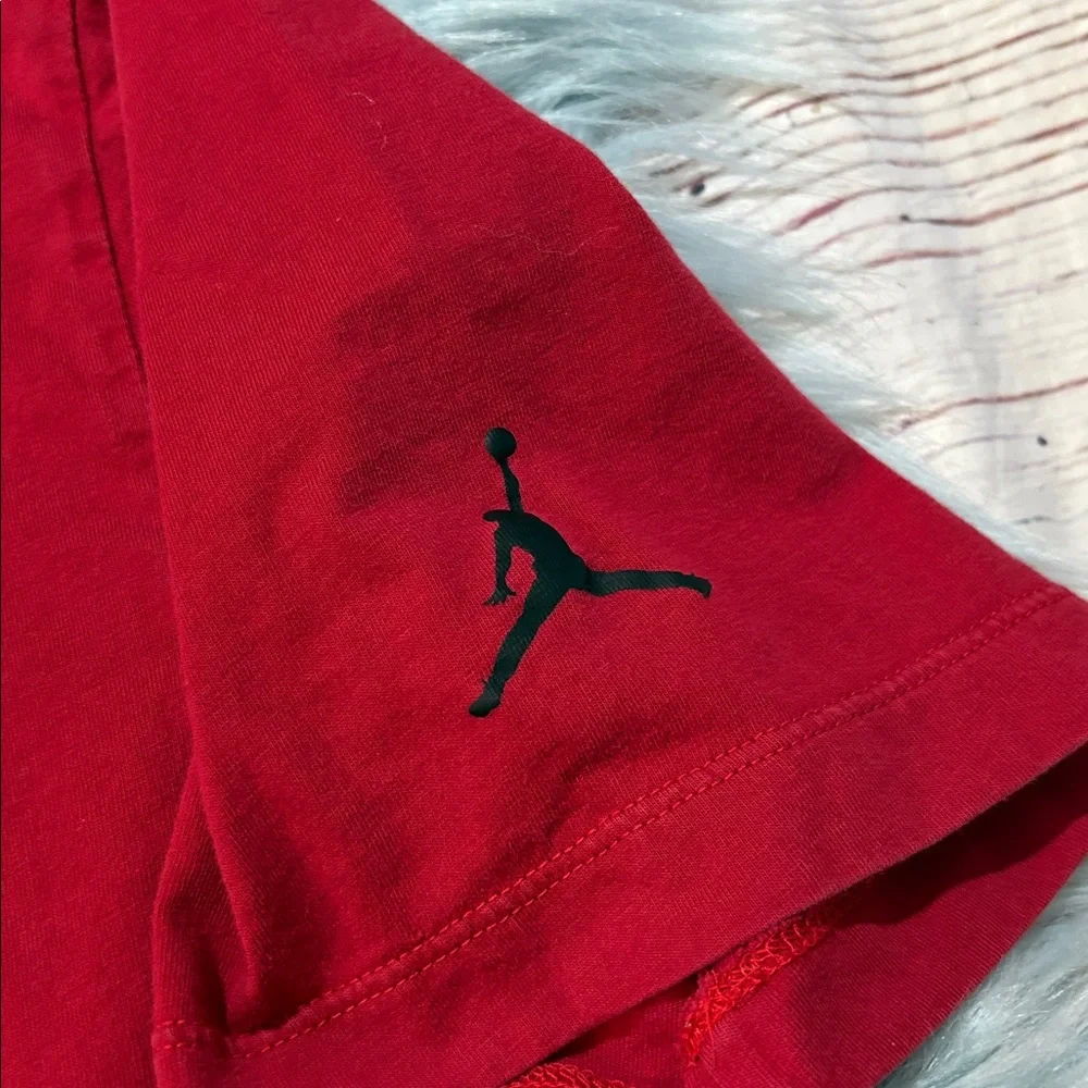 Nike Air Jordan Red Logo Chimney Short Sleeve T-Shirt Sz M